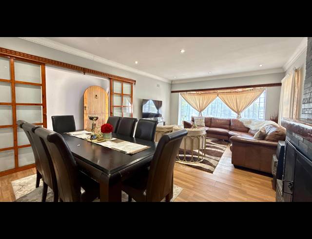 4 BEDROOM HOUSE FOR SALE IN BRACKENHURST